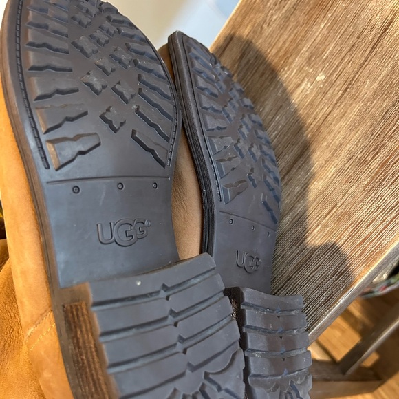 UGG Aldon boot - Picture 9 of 12